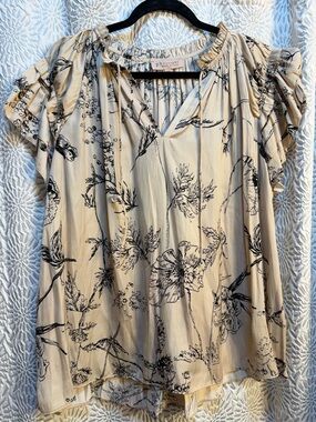 Philosophy Cream Floral Print Ruffle Sleeve Blouse